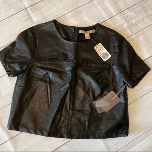☀️*NWT* faux leather cropped tee